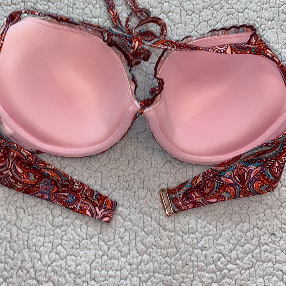 Bikini - Picture 4 of 10